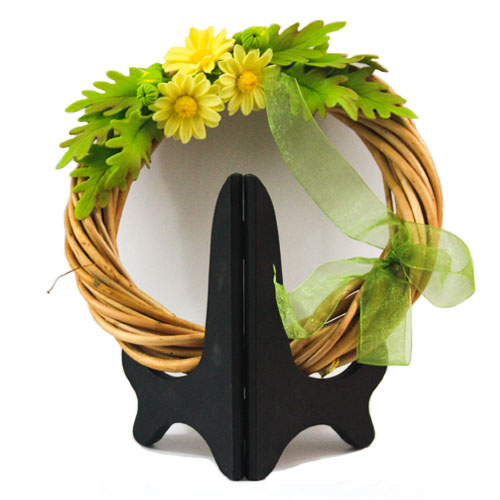 حلقه چوبی دیوارکوب با گل بابونه